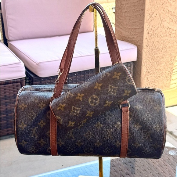 Authentic Louis Vuitton Papillon 30 with Companion - Picture 2 of 15